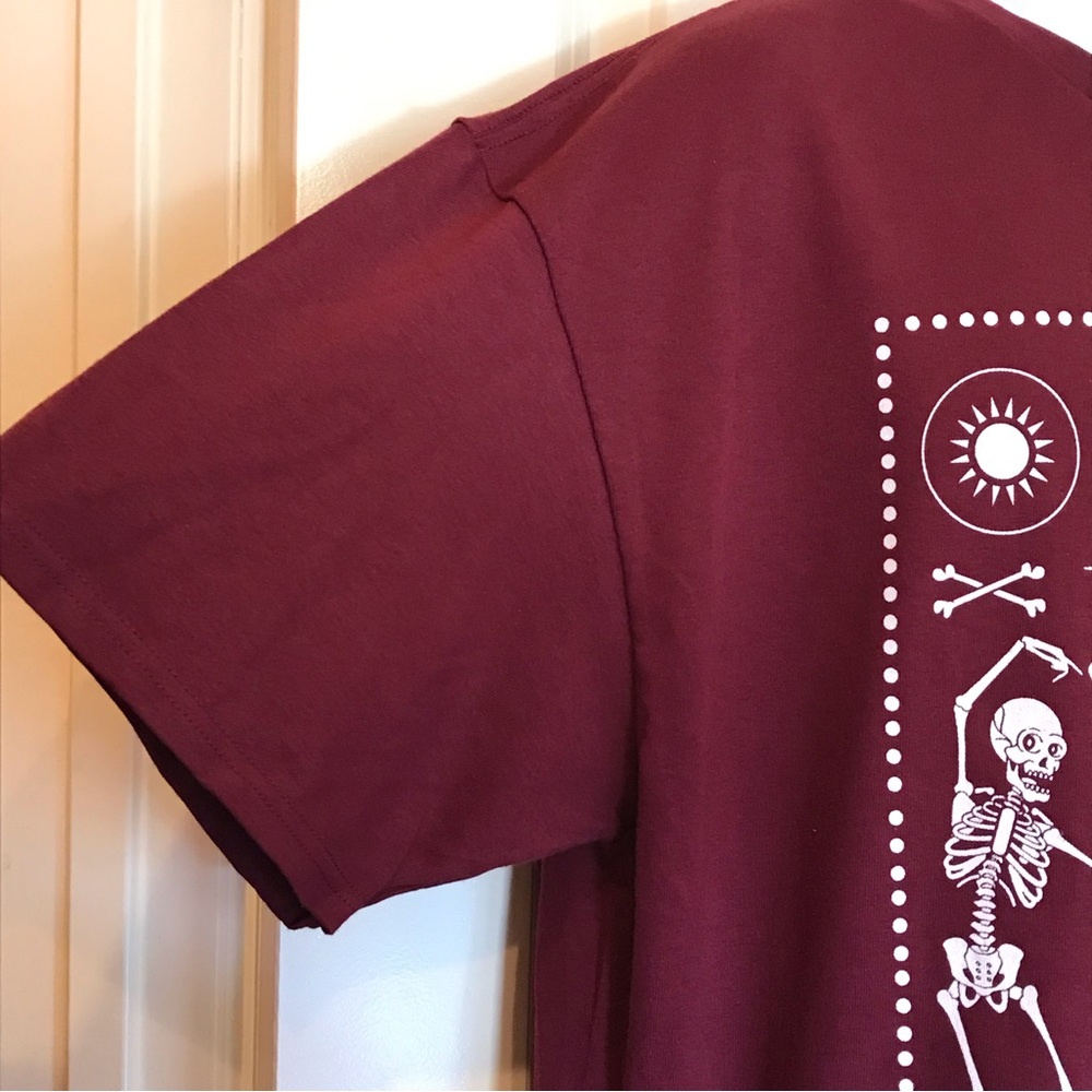 Ouija board short sleeve maroon T-shirt. UNISEX NWOT. Size XL - Picture 4 of 5